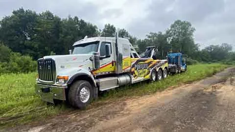 Heavy Truck Recovery Huron Charter Township MI